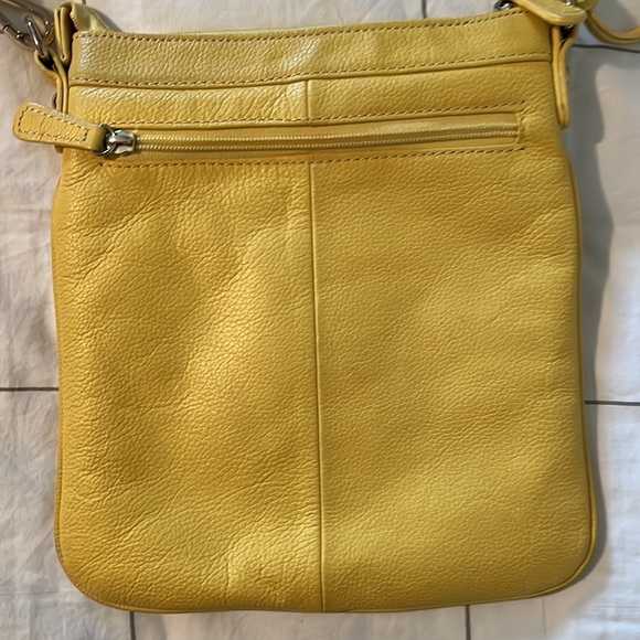 Cynthia Rowley yellow leather crossbody purse - Picture 8 of 12